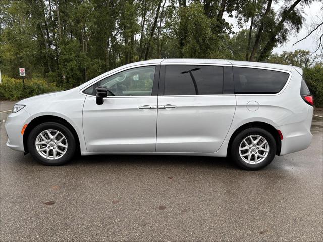 Used 2024 Chrysler Pacifica Touring L For Sale in Jackson, MI