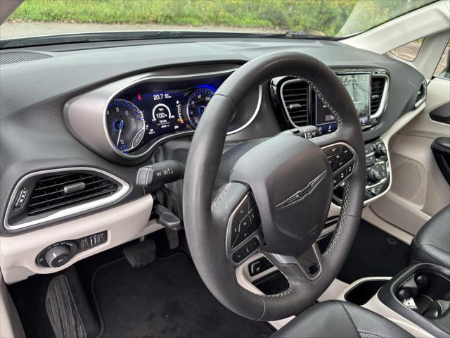 Used 2024 Chrysler Pacifica Touring L For Sale in Jackson, MI