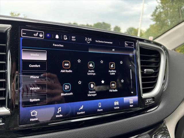 Used 2024 Chrysler Pacifica Touring L For Sale in Jackson, MI