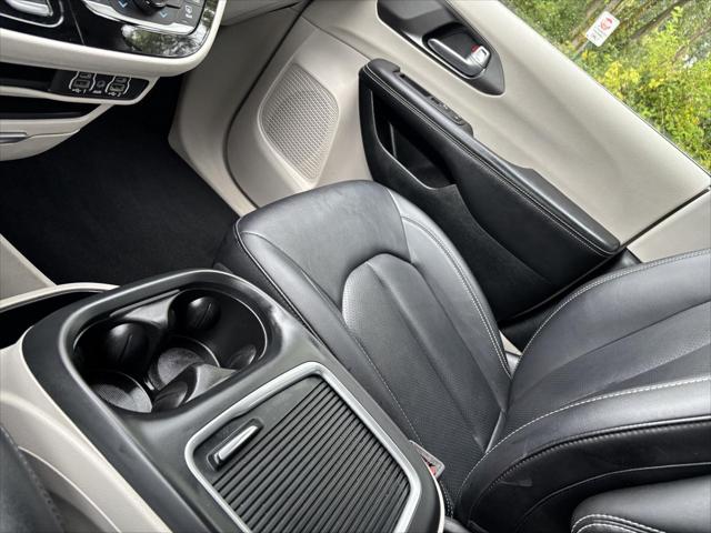 Used 2024 Chrysler Pacifica Touring L For Sale in Jackson, MI