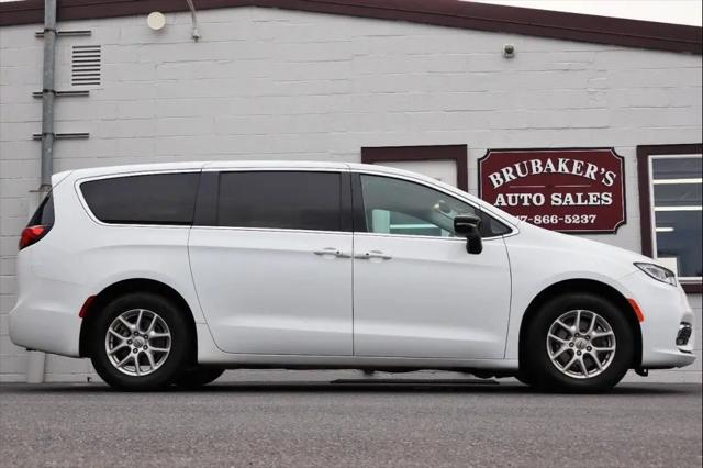2024 Chrysler Pacifica Touring L for sale in Myerstown, PA