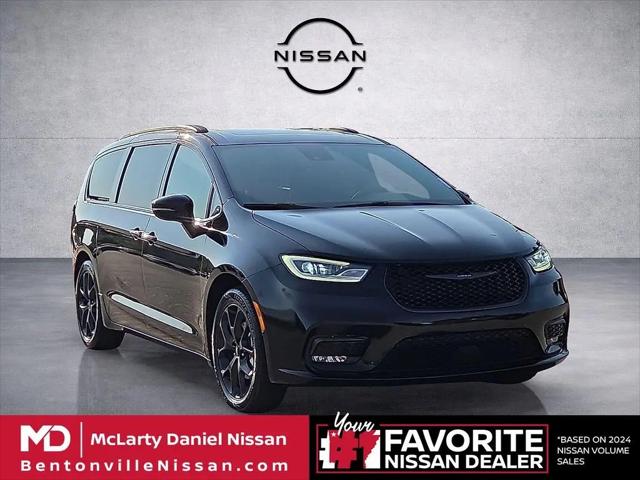 2025 Chrysler Pacifica Limited for sale in Bentonville, AR