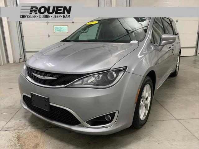 2017 Chrysler Pacifica Touring-L for sale in Woodville, OH