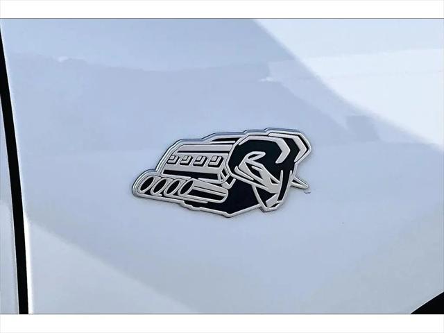 2026 Ram 1500 Express Crew Cab 4x4 57 Box