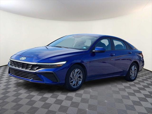 2024 Hyundai Elantra SEL 2024 Hyundai Elantra SEL