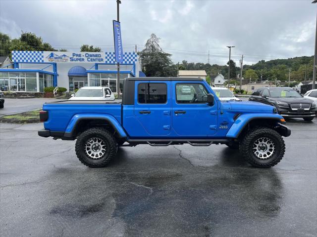 2022 Jeep Gladiator Overland