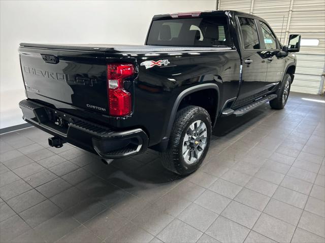 2022 Chevrolet Silverado 2500HD 4WD Crew Cab Standard Bed Custom