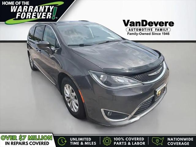 2018 Chrysler Pacifica Touring L for sale in Akron, OH