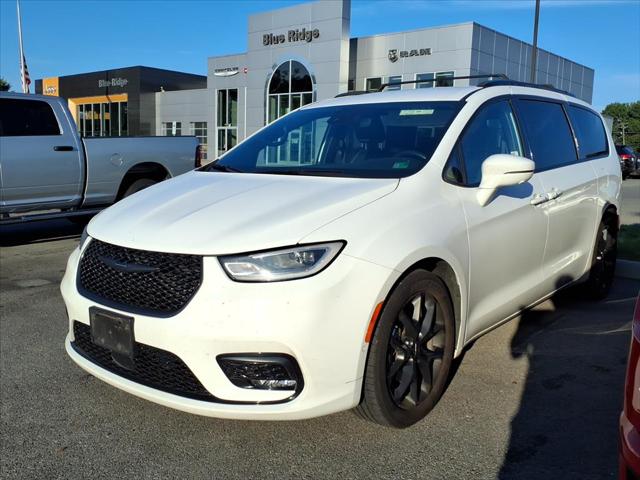 2021 Chrysler Pacifica Touring L
