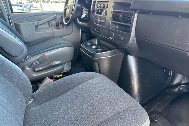 2025 GMC Savana Cargo RWD 2500 Regular Wheelbase Work Van