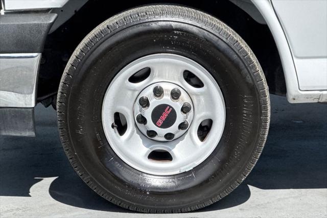 2025 GMC Savana Cargo RWD 2500 Regular Wheelbase Work Van