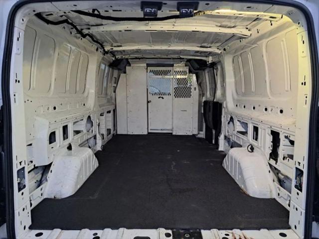 2017 Ford Transit w/60/40 Side Door w/LWB