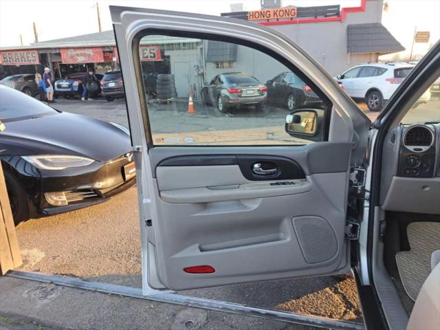 2004 GMC Envoy SLE