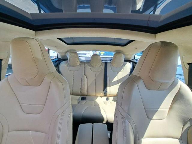 2016 Tesla Model S 90D