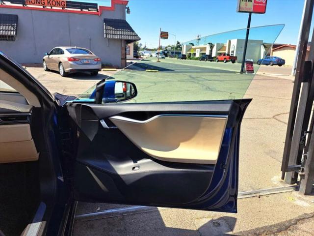 2016 Tesla Model S 90D