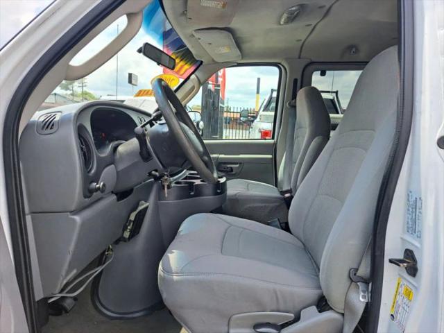 2008 Ford E-350 Super Duty XLT