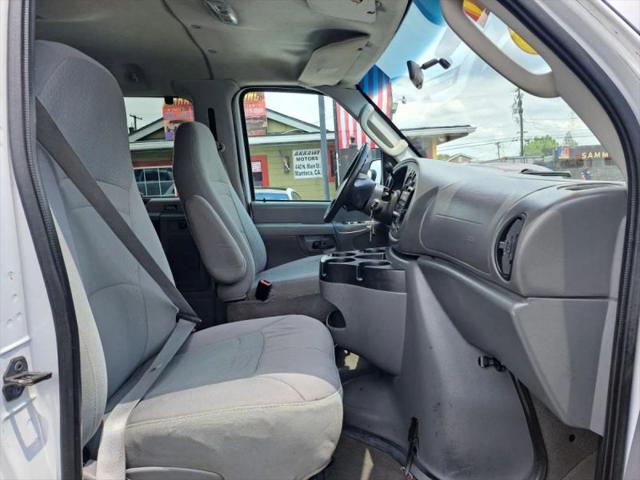 2008 Ford E-350 Super Duty XLT