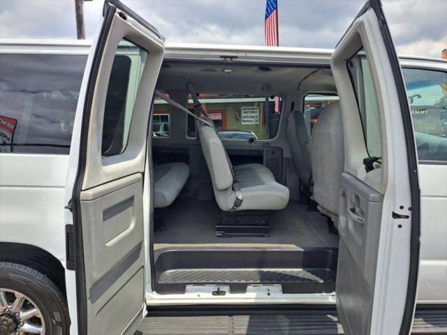 2008 Ford E-350 Super Duty XLT
