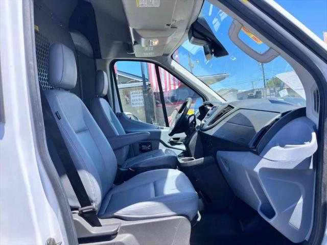 2018 Ford Transit Extended Length w/Sliding Side Door w/LWB