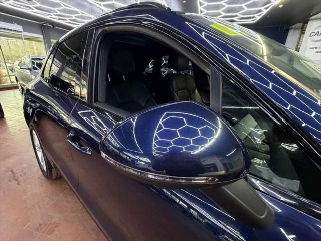 2018 Porsche Macan Base