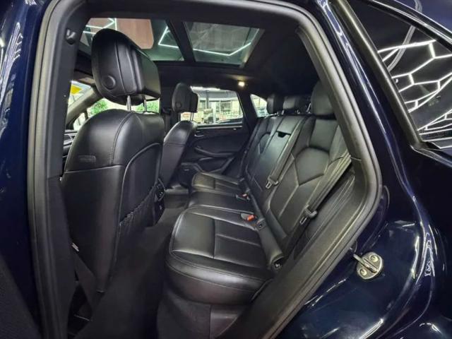 2018 Porsche Macan Base