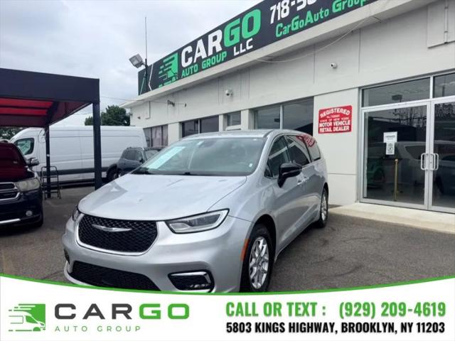 2024 Chrysler Pacifica Touring L for sale in Brooklyn, NY