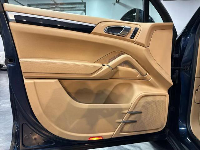 2011 Porsche Cayenne Base