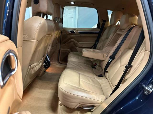 2011 Porsche Cayenne Base