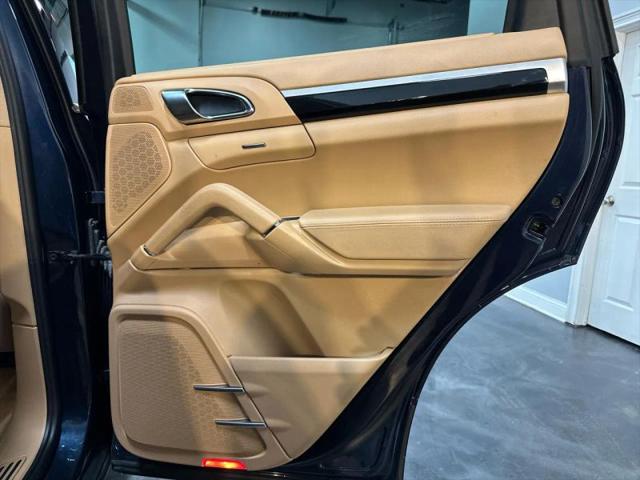 2011 Porsche Cayenne Base