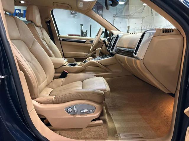 2011 Porsche Cayenne Base