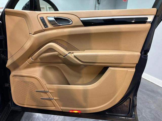 2011 Porsche Cayenne Base