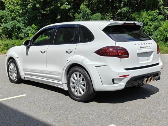 2013 Porsche Cayenne GTS