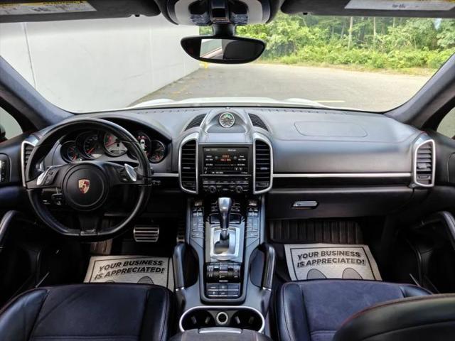 2013 Porsche Cayenne GTS