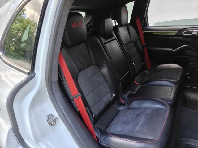 2013 Porsche Cayenne GTS