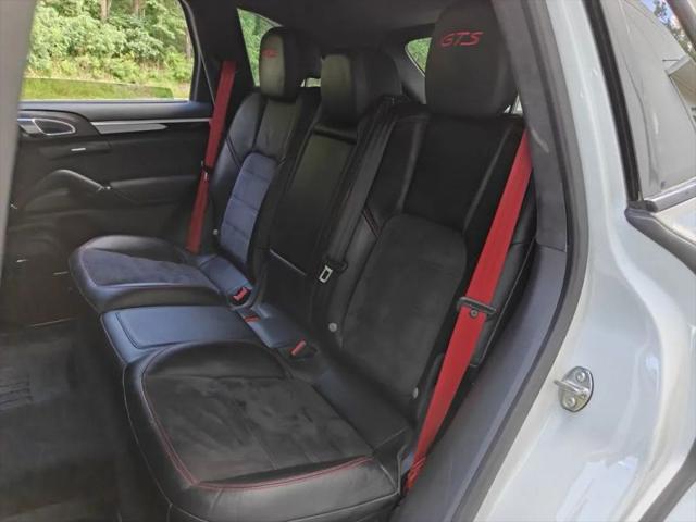 2013 Porsche Cayenne GTS