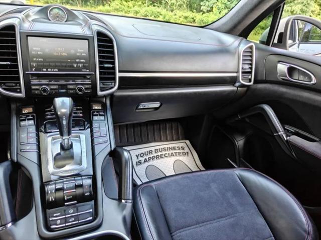 2013 Porsche Cayenne GTS