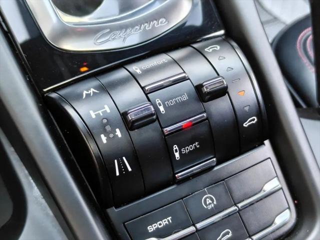 2013 Porsche Cayenne GTS
