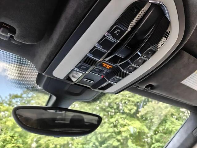 2013 Porsche Cayenne GTS