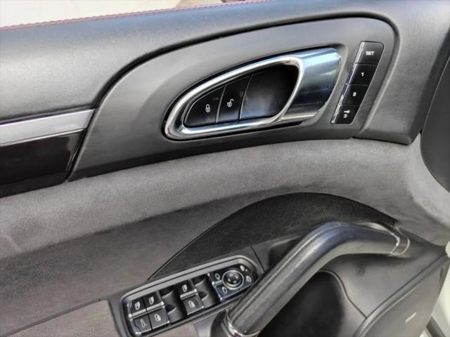 2013 Porsche Cayenne GTS
