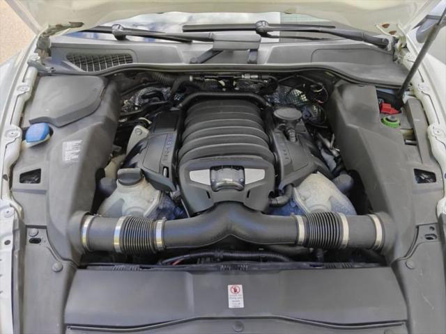 2013 Porsche Cayenne GTS