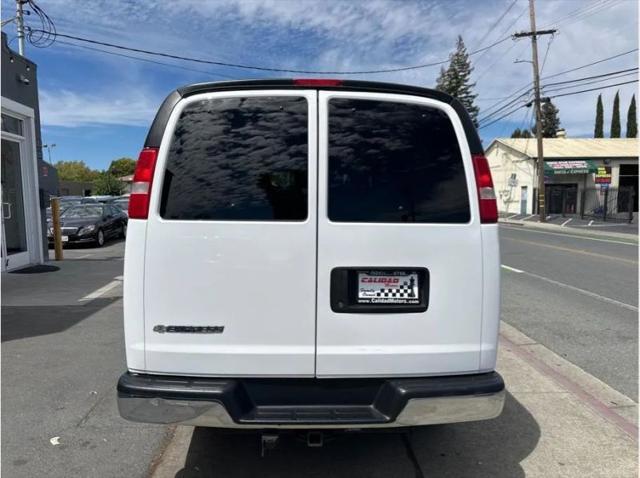 2017 Chevrolet Express LT