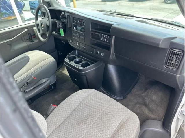 2017 Chevrolet Express LT
