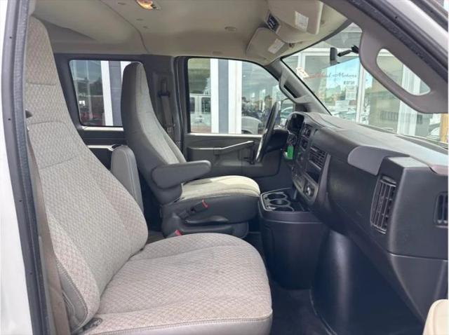 2017 Chevrolet Express LT