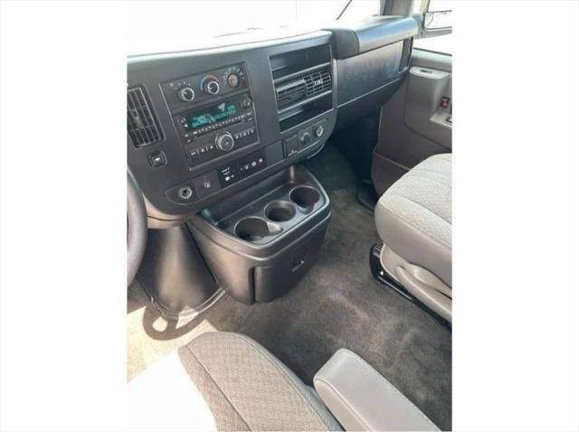 2017 Chevrolet Express LT