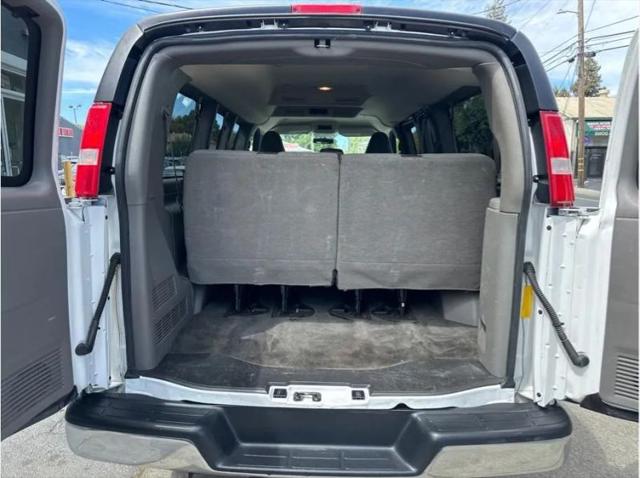 2017 Chevrolet Express LT