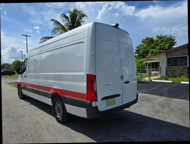 2021 Freightliner Sprinter High Roof I4