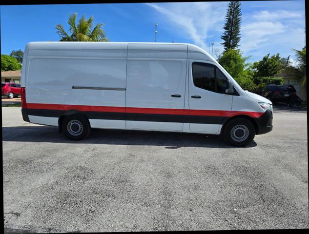 2021 Freightliner Sprinter High Roof I4