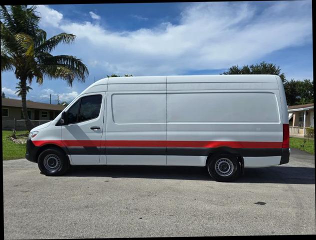 2021 Freightliner Sprinter High Roof I4
