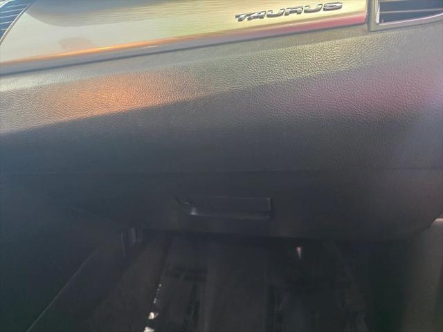 2018 Ford Taurus SEL