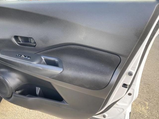 2024 Nissan Kicks S Xtronic CVT